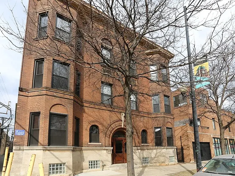 1756 W Montrose Ave #1E — Photo 1