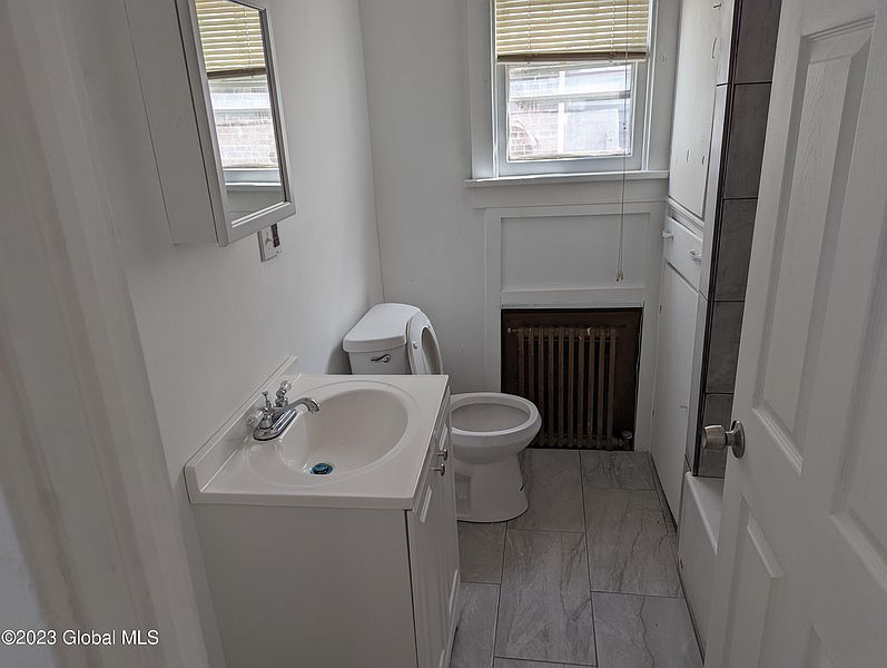 4th image of 553-555 Nott Street