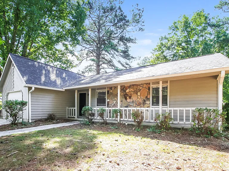 9346 Woodknoll Way — Photo 3
