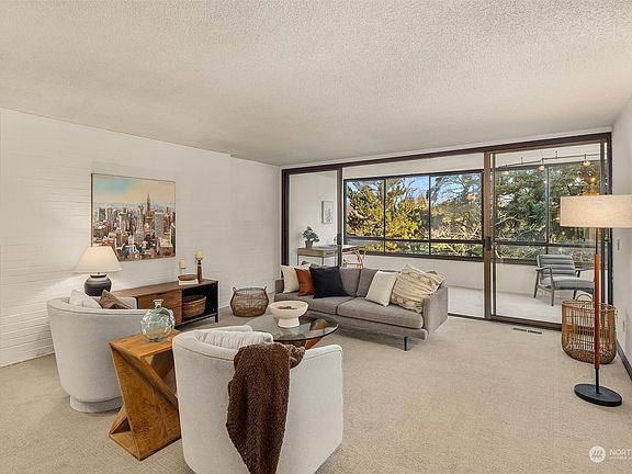 3rd image of 10919 Glen Acres Drive #B