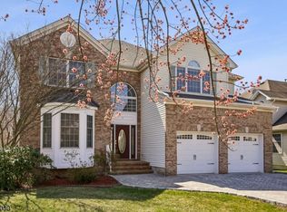 11 Windemere Ct, Whippany, NJ