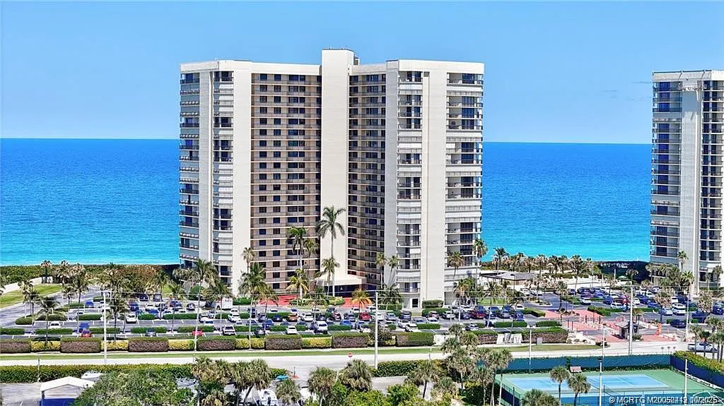 2 bed, 2.0 bath, 1437 sqft, $6,000 — Photo 2