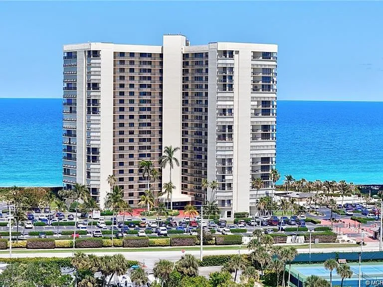 9500 S Ocean Dr #1310 — Photo 2