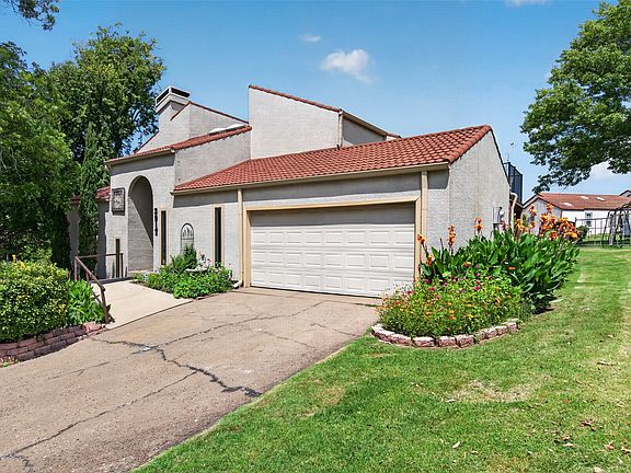 2nd image of 3917 Mediterranean St