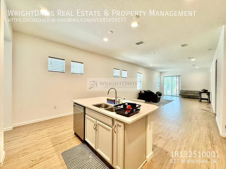 827 Winterside Dr — Photo 10
