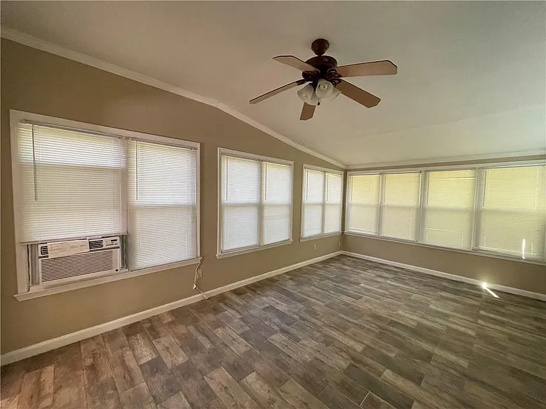 10730 Pinewalk Forest Cir — Photo 22
