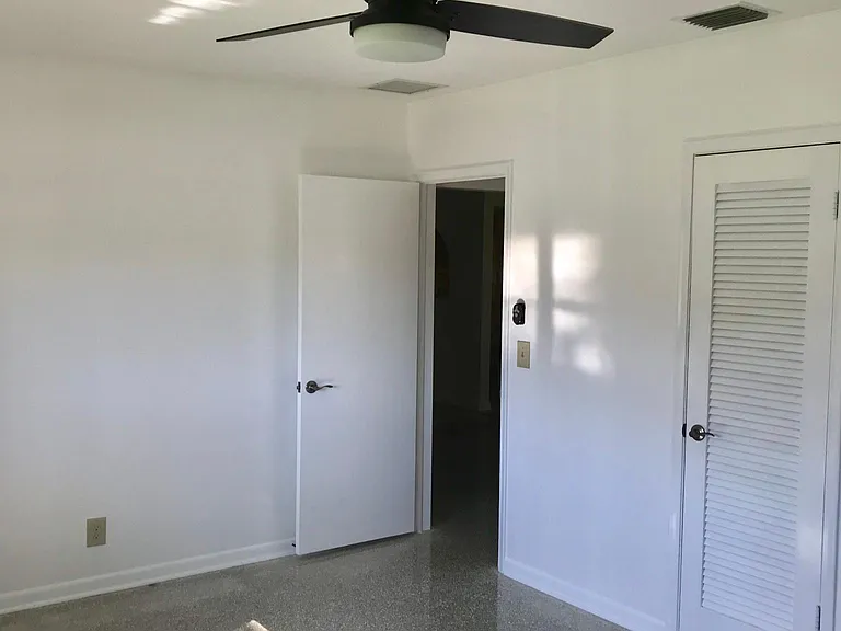 3 Velaire Dr — Photo 9