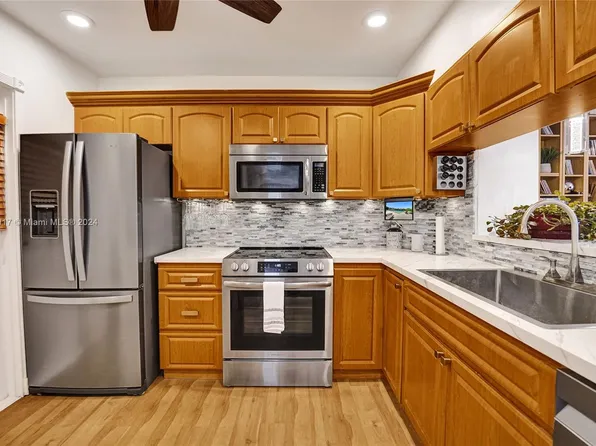 4100 N 58th Ave APT 310, Hollywood, FL 33021