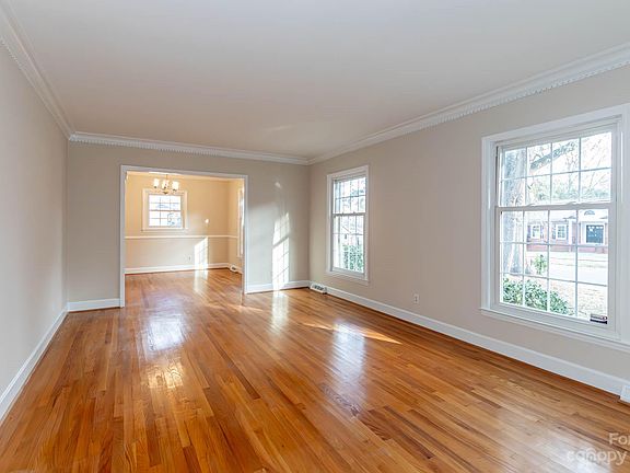 3rd image of 6620 Knightswood Dr