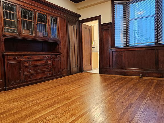 2nd image of 972 Bush St APT 22
