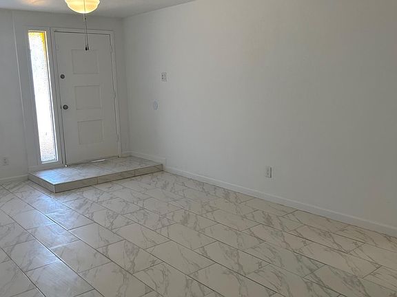 2nd image of 15026 N 37TH Avenue