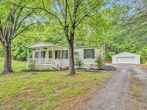 34 Baytree Ct, Moneta, VA 24121