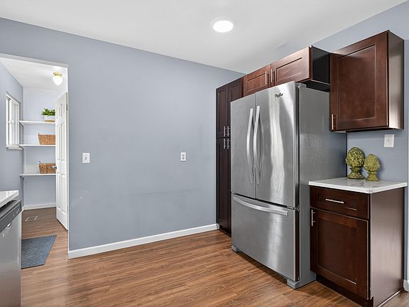 5th image of 11444 Hillary Dr