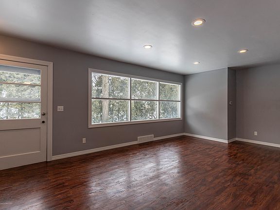 5th image of 601 Spartan Ave