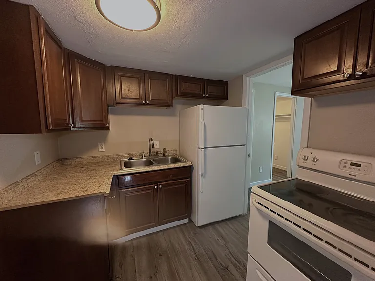 102 W Ida Ave — Photo 28
