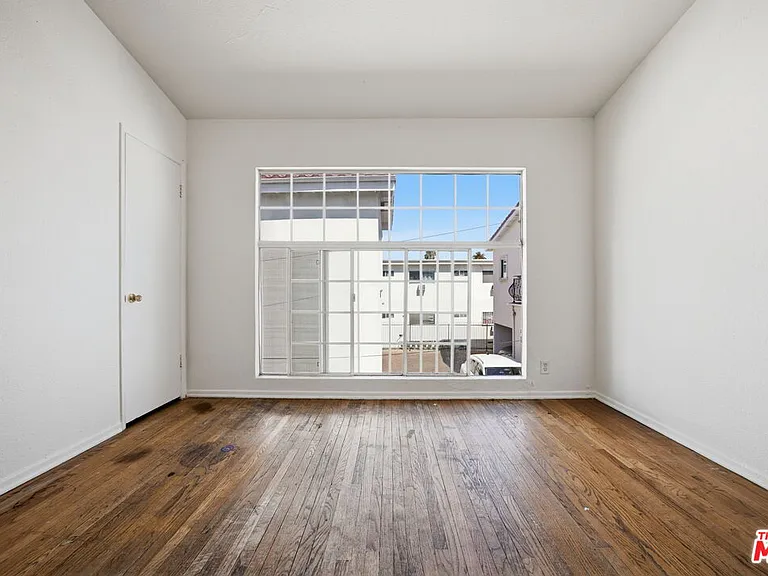 4841 W 18th St — Photo 12