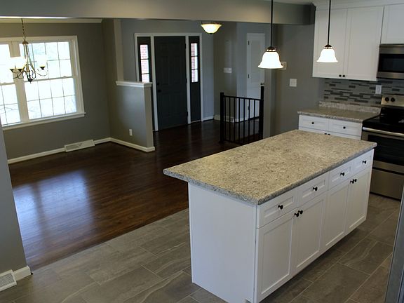 4th image of 202 Beacon Hill Dr