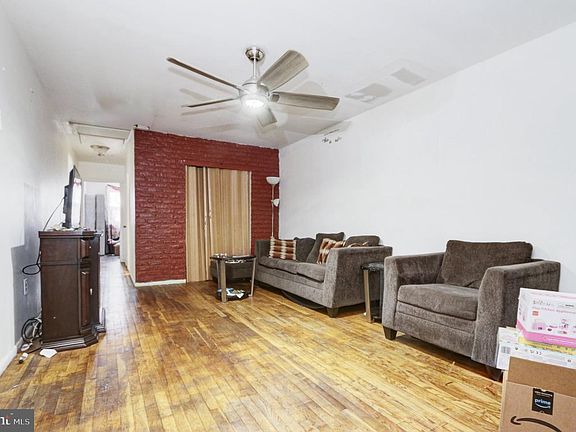 3rd image of 114 Shadeland Ave