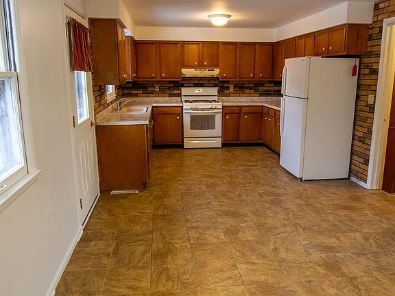 2nd image of 1724 N 28th St #1726