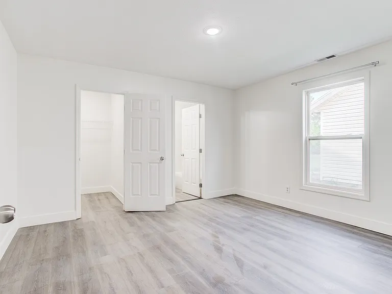 165 Westhaven Dr — Photo 37