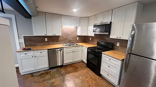738 29th Ave N #C Photo 1