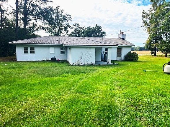 2nd image of 1432 Twin Lakes Rd.
