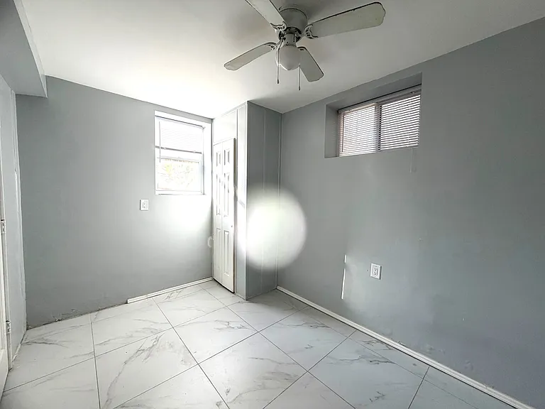 106 Romaine Ave #1 — Photo 8