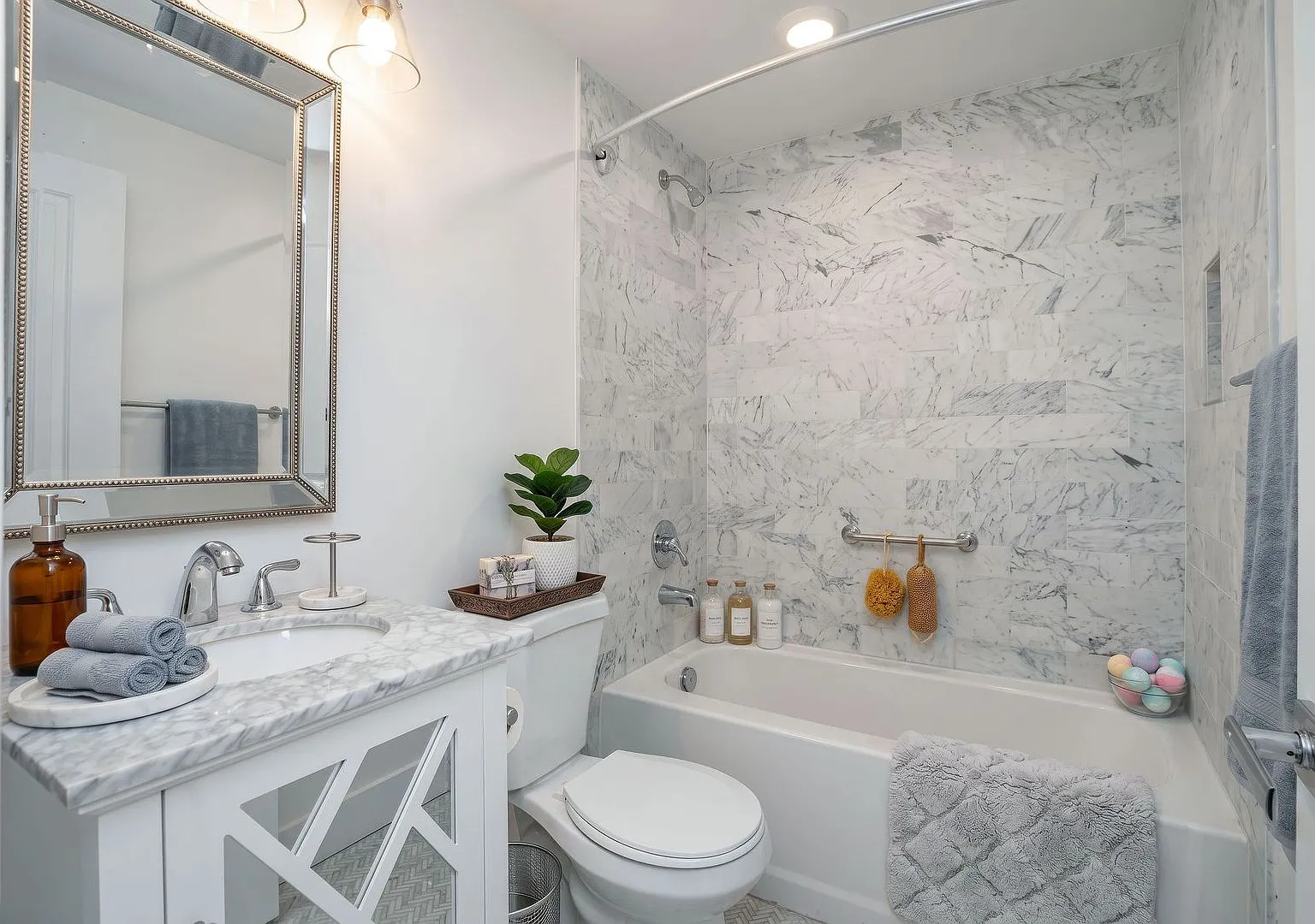 Over The Rhine Luxury Units & Penthouses — Photo 4
