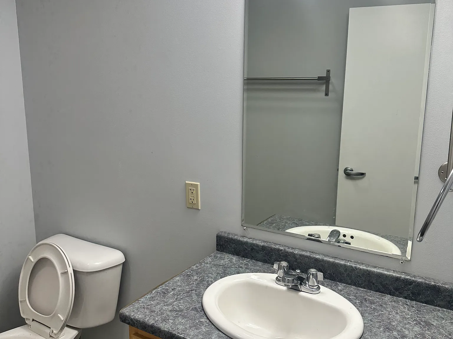 1 bed, $1,250 — Photo 3