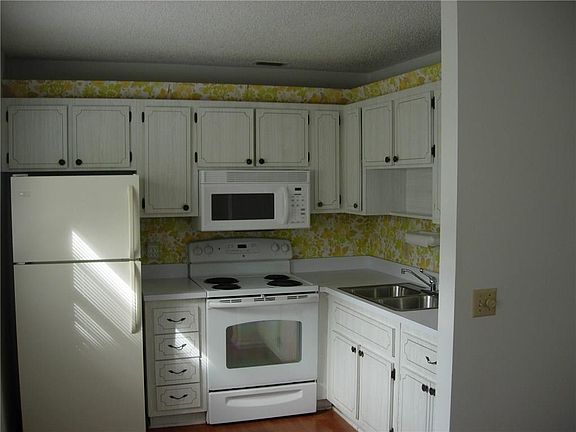 5th image of 1225 NW 21st St #16-1602