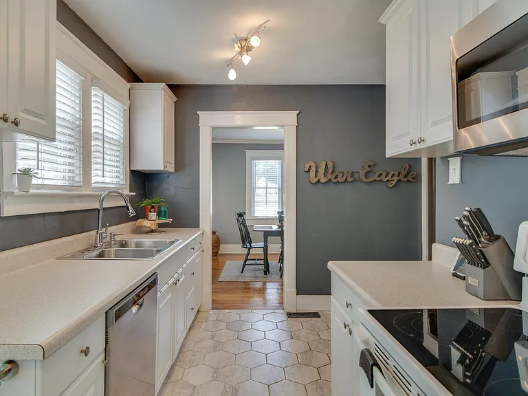 622 Benton Ave — Photo 8