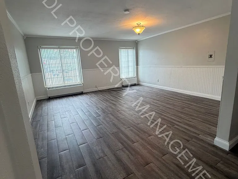 314 N Michigan — Photo 4