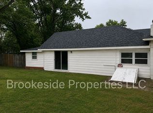 435 Pine St, Howard City, MI 49329
