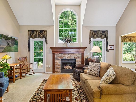 5th image of 33874 Mapleridge Blvd