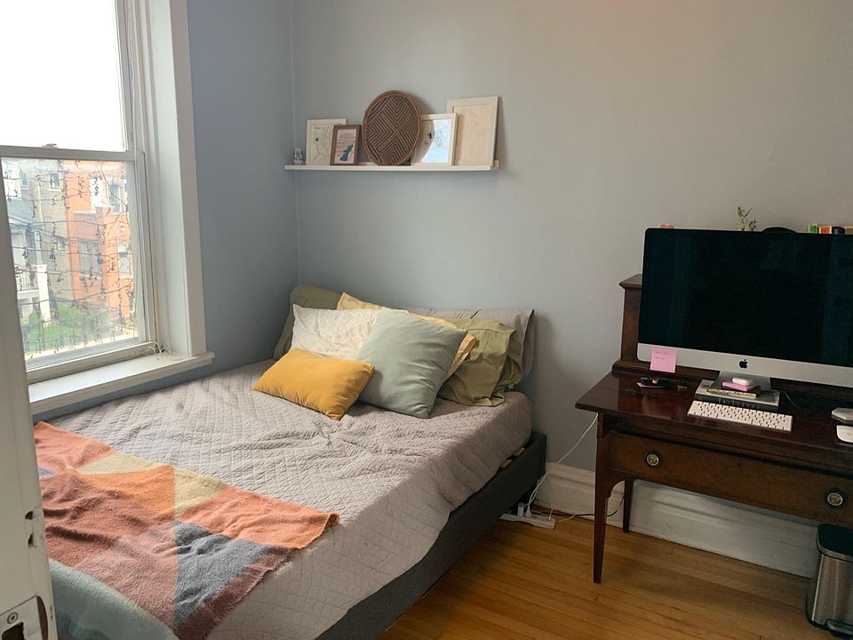 1st image of 2426 N Maplewood Ave #2
