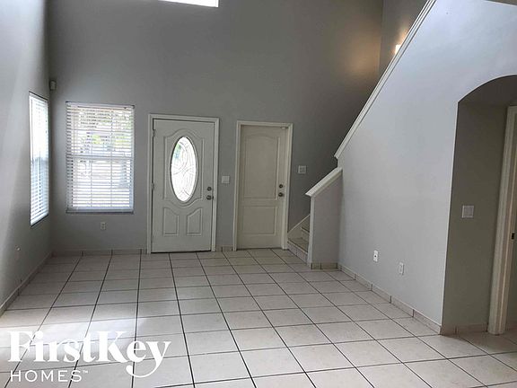 3rd image of 10444 Blackmore Dr