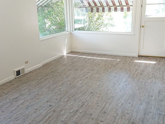 4th image of 551 E Hooper Ave APT 2