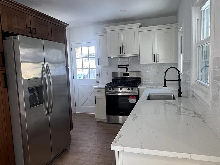 45 Abbott Dr — Photo 4