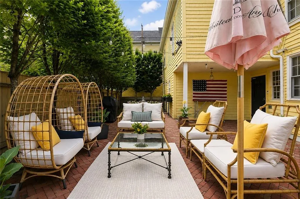 5 bed, 4.5 bath, 3242 sqft, $16,000 — Photo 3