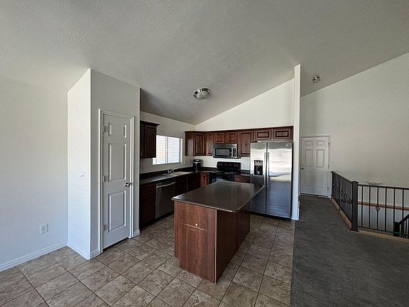 4th image of 2390 W 2200th St N