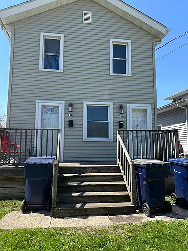 316 Linn St Photo 1