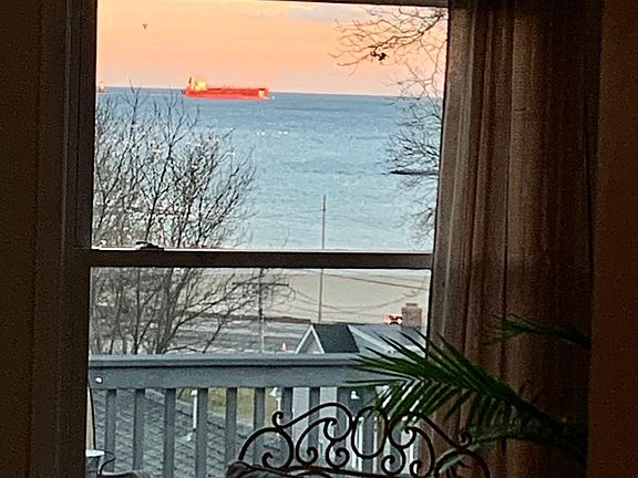 Custom kitchen. large island-