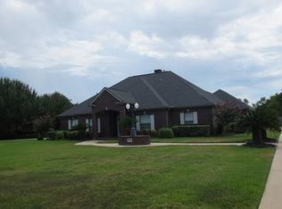 881 Baker Ave, Port Neches, TX 77651