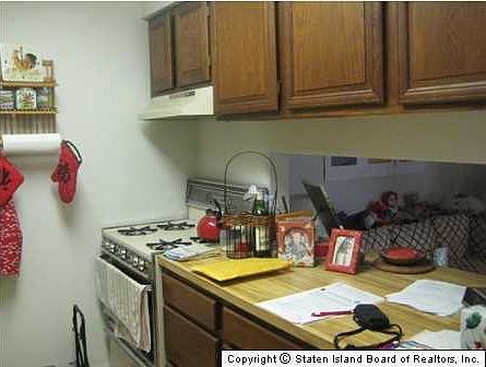 4th image of 24 Elmwood Park Dr #15
