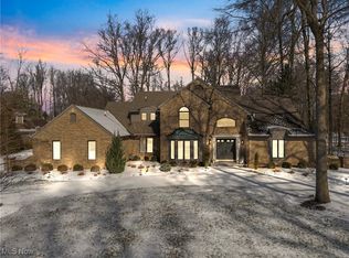 32378 Regency Ct, Avon Lake, OH