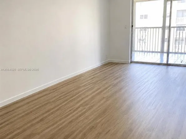 620 NE 12th Ave, Hallandale Beach, FL