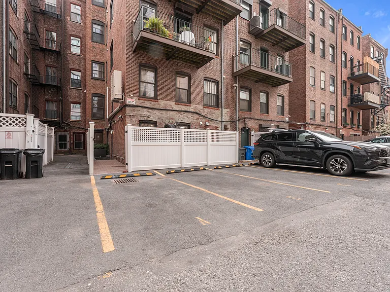 61 Saint Botolph St #61 — Photo 45
