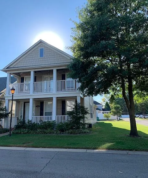 1433 Island Town Dr — Photo 1