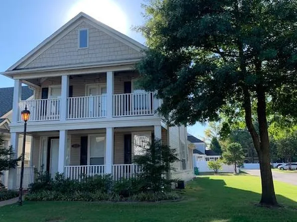 1433 Island Town Dr, Memphis, TN 38103