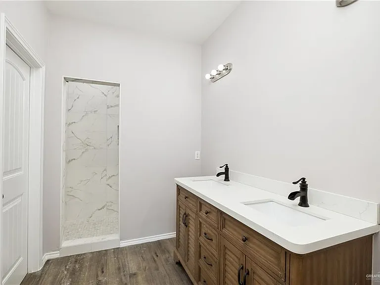 2017 Cassandra St — Photo 12